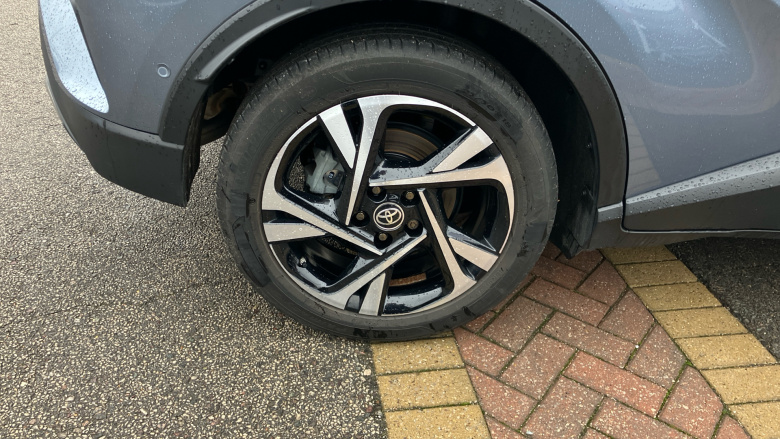 Toyota C-HR 2.0 Hybrid Design 5dr CVT Hybrid Hatchback